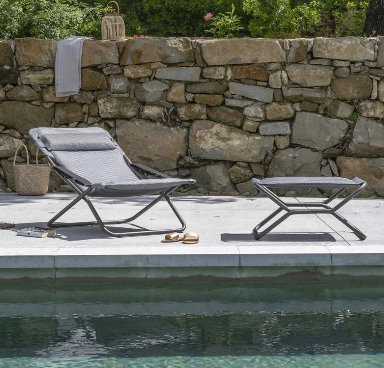 Lafuma® Transabed Folding Chair - Outremer Blue 5 Lafuma® Transabed Folding Chair - Outremer Blue - Image 5