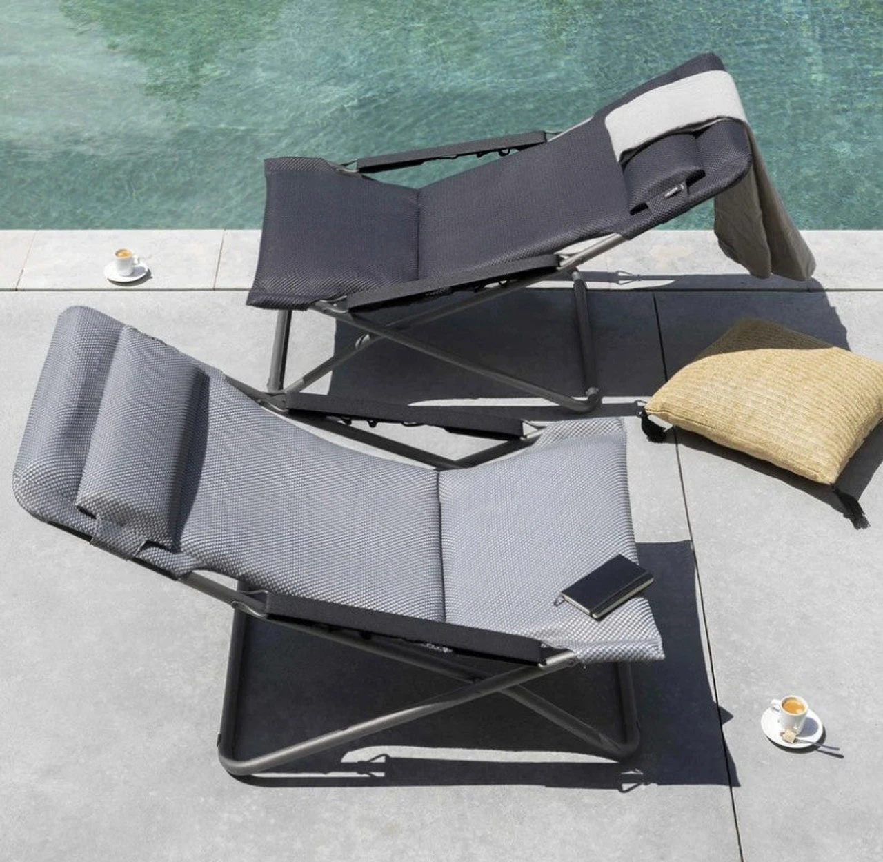 Lafuma® Transabed Folding Chair - Outremer Blue 6 Lafuma® Transabed Folding Chair - Outremer Blue - Image 6